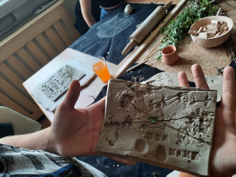 Praca wychowanka wykonana w glinie.